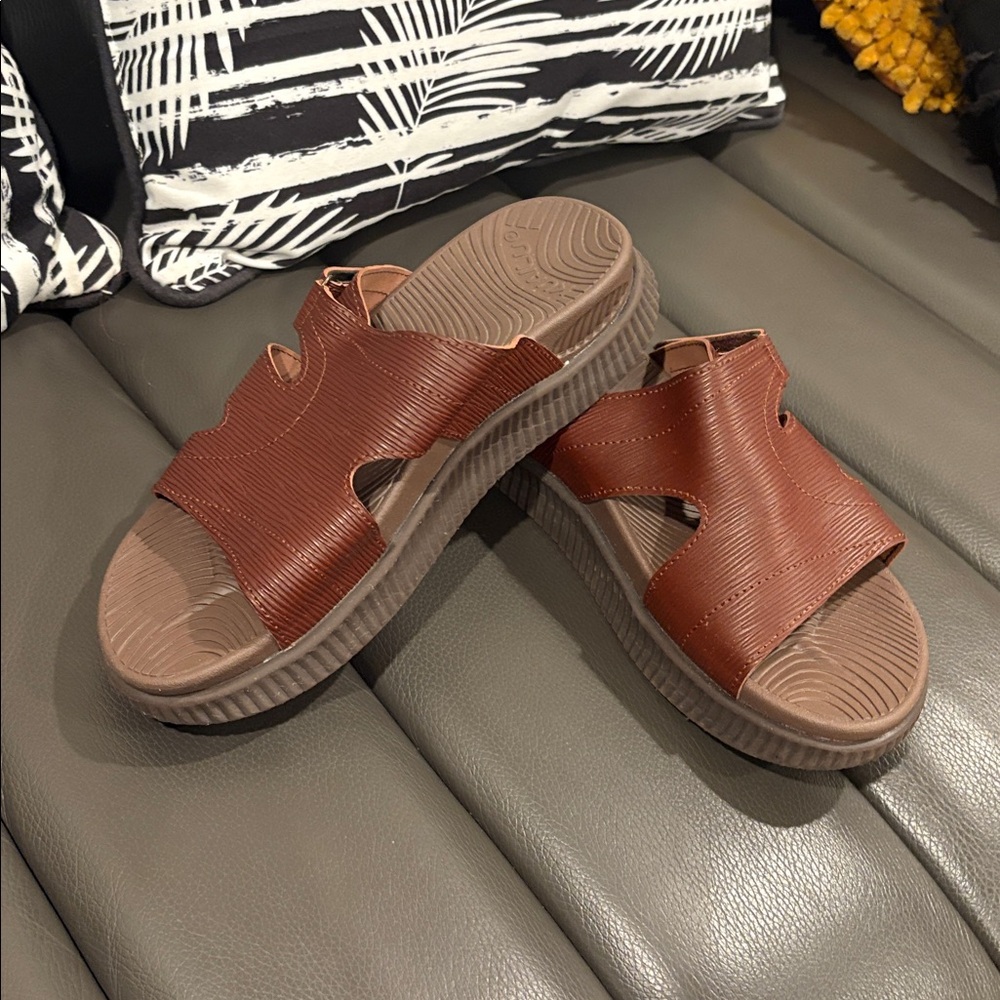 KUAILU Slide Sandals Size 9